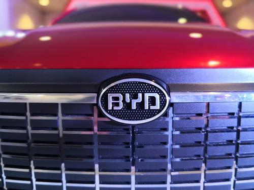 The stock price fell more than 11%! BYD responded to Buffett's first reduction: market behavior, normal operation