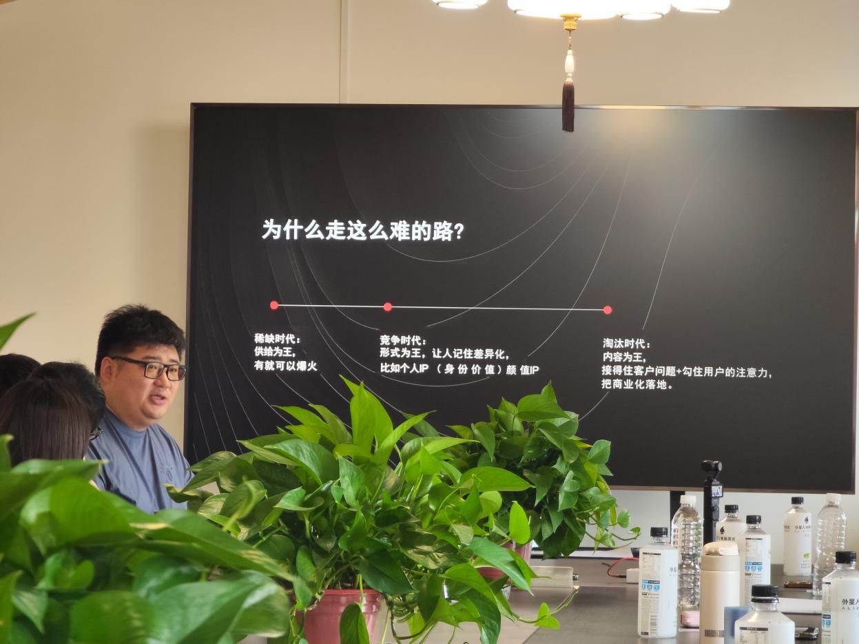 Five Years Together! Ai Yu Hui's Self-Driving Grassland Sky Road Event Concludes Successfully, Exploring the New Future of Brand Communication