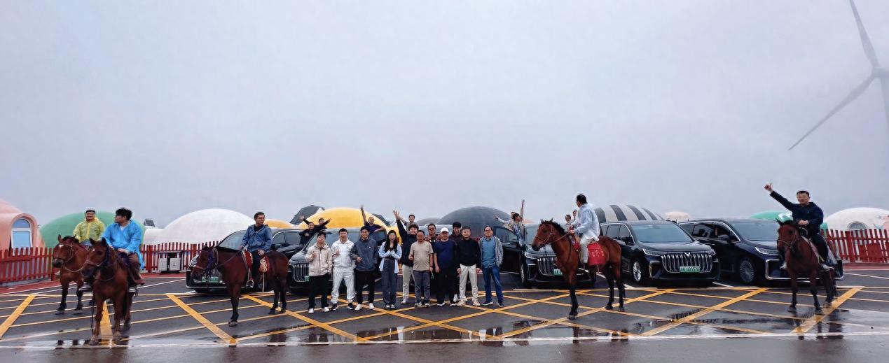 Five Years Together! Ai Yu Hui's Self-Driving Grassland Sky Road Event Concludes Successfully, Exploring the New Future of Brand Communication