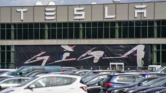 Tesla's German factory encounters technical bottlenecks and delays battery production plans